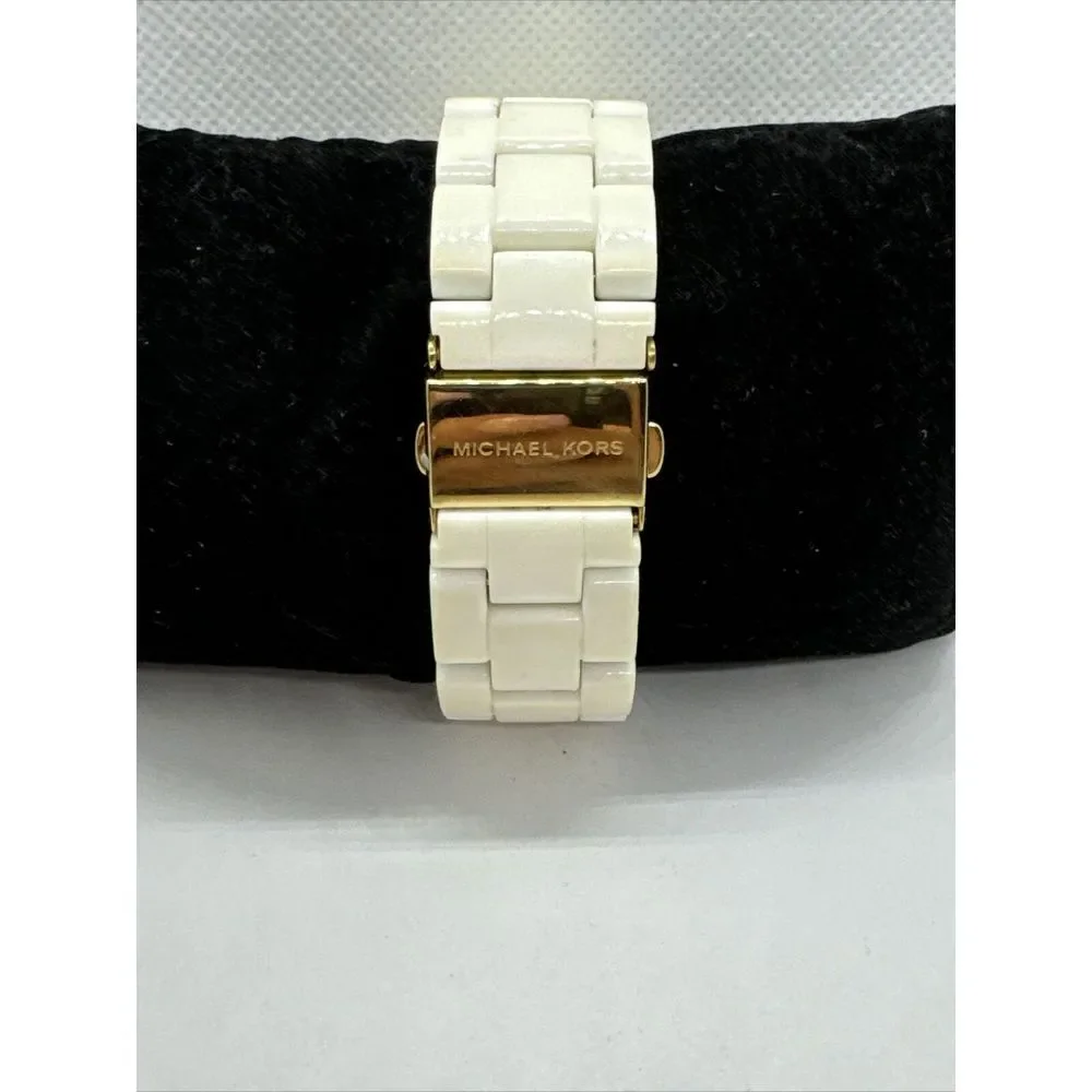 Michael Kors MM5249 Women's White Acrylic Analog Dial Quartz Wrist Watch JNA282
